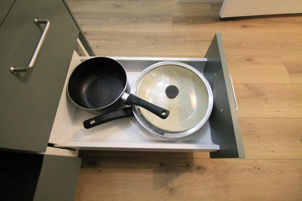 Disponible - Appartement Entier - 10Mn Rer B Aeroport Cdg - Paris Gare Du Nord, T11 Express, Le Bourget, Tout Equipe, Netflix Gratuit, 3 Personnes, 4Eme Etage, Escaliers, Parc Des Expositions, Parking Rue Gratuit Apres 19H Drancy Eksteriør billede