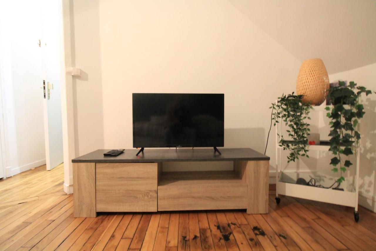 Disponible - Appartement Entier - 10Mn Rer B Aeroport Cdg - Paris Gare Du Nord, T11 Express, Le Bourget, Tout Equipe, Netflix Gratuit, 3 Personnes, 4Eme Etage, Escaliers, Parc Des Expositions, Parking Rue Gratuit Apres 19H Drancy Eksteriør billede