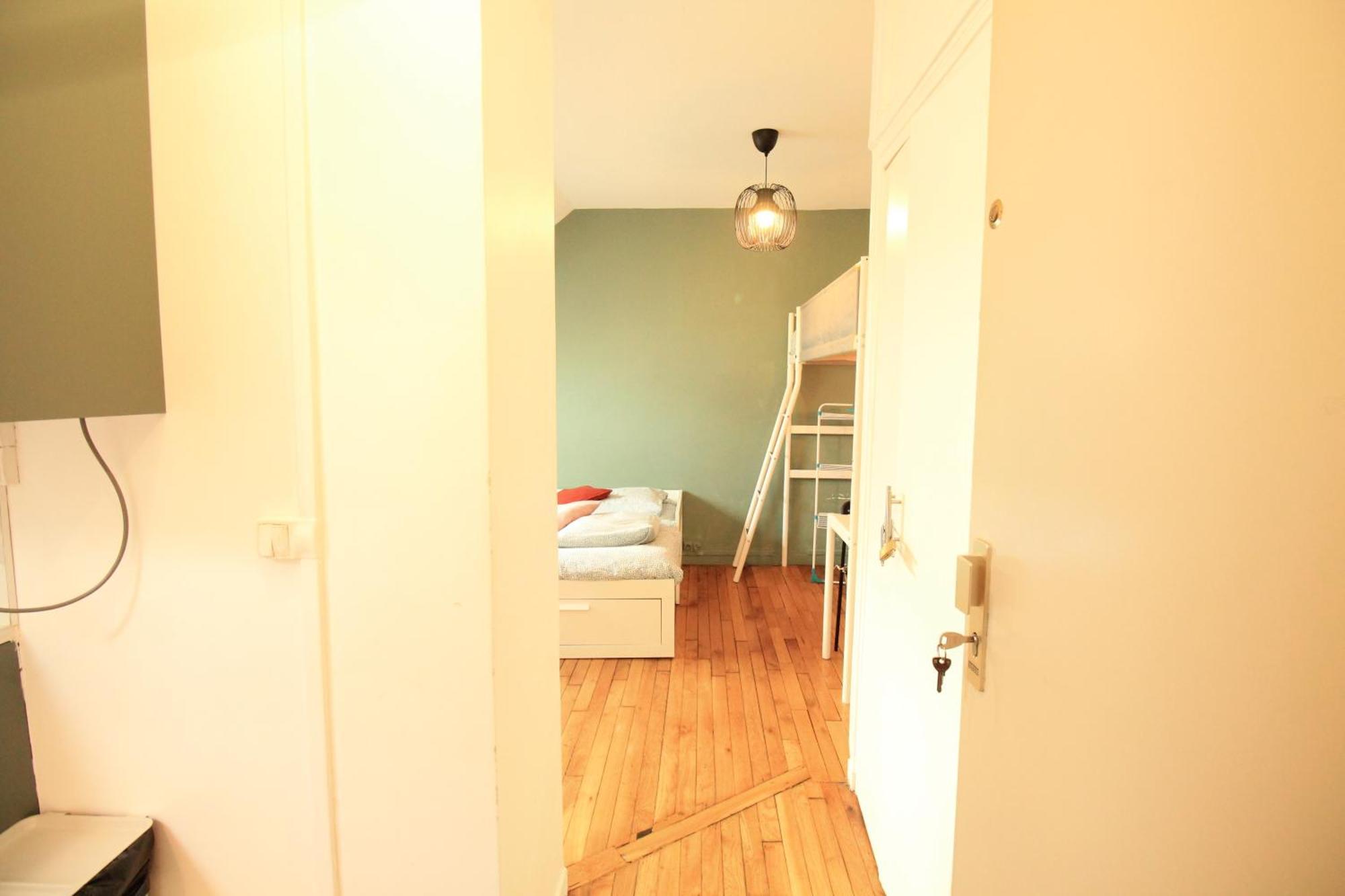 Disponible - Appartement Entier - 10Mn Rer B Aeroport Cdg - Paris Gare Du Nord, T11 Express, Le Bourget, Tout Equipe, Netflix Gratuit, 3 Personnes, 4Eme Etage, Escaliers, Parc Des Expositions, Parking Rue Gratuit Apres 19H Drancy Eksteriør billede